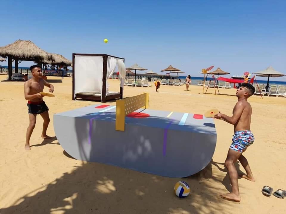 في بلو باي أسيا العين السخنة *